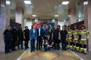 Президент Естонії зустрівся з рятувальниками