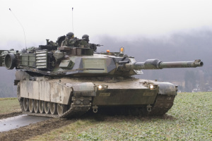 США розпочинають транспортування до Польщі першої партії танків Abrams