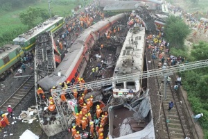 Кількість загиблих у залізничній катастрофі в Індії сягнула 233