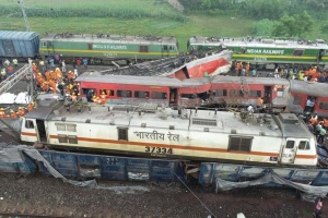 Зеленський висловив співчуття у зв'язку із загибеллю людей у залізничній катастрофі в Індії