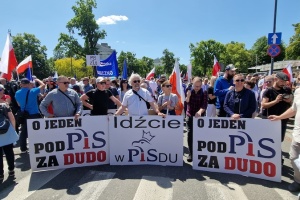 Понад 100 тисяч учасників: у Варшаві проходить марш опозиції