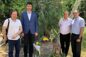 Українські дипломати вшанували пам’ять похованого в Тегерані архітектора Городецького