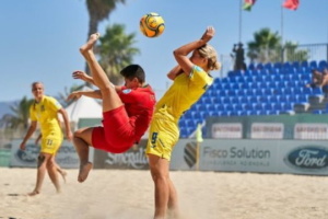 Жіноча збірна України з пляжного футболу провела перший матч у Португалії