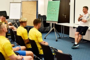 Збірна України з футболу провела перше заняття з Ребровим