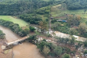 У Бразилії вирує тропічний циклон - кількість жертв зросла до 16