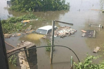 Flutkatastrophe in Oleschky: Menschen blockiert, Friedhöfe überflutet  