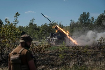 Vormarsch ukrainischer Truppen Richtung Tawrija: Der Feind verliert fünf Kompanien und 13 Panzer