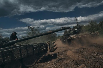 ウクライナ軍、東部の複数方面で同時攻勢開始＝国防次官