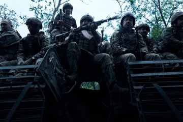 Russia making "powerful thrusts" toward Chasiv Yar, Donetsk region