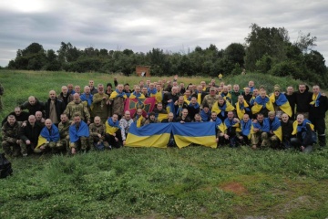 捕虜交換で９５名のウクライナ軍人解放