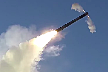 Nächtlicher Raketenangriff auf Ukraine: Luftabwehr fängt 3 Kalibr-Raketen und 9 Angriffsdrohnen Shahed ab