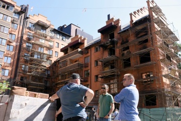 Iniciada la reconstrucción del séptimo edificio de apartamentos con la ayuda de UNITED24 en la región de Kyiv
