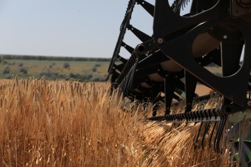 Ukrainian farmers harvest almost 5.9M t of new crop