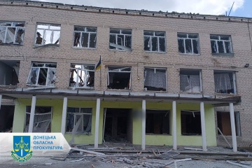 El ejército ruso bombardea una escuela en la región de Donetsk, dos muertos
