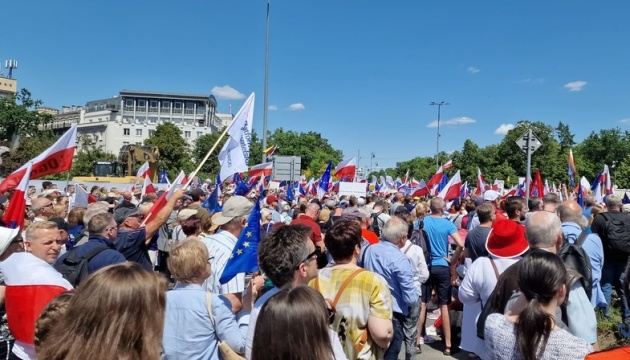 Понад 100 тисяч учасників: у Варшаві проходить марш опозиції