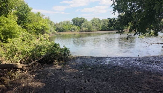 Water level near Khortytsia Island dropped Water level near Khortytsia Island dropped