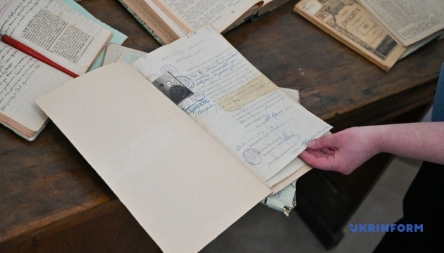 Державний архів Львівської області оцифрував вже понад 200 тисяч документів