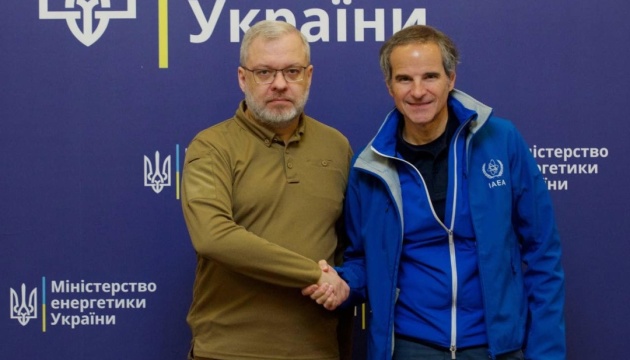 Галущенко обговорив із Гроссі майбутній візит місії МАГАТЕ на Запорізьку АЕС