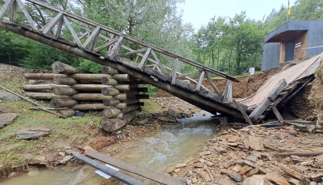 Внаслідок затоплення на Львівщині пошкоджена інфраструктура в заповіднику «Тустань»