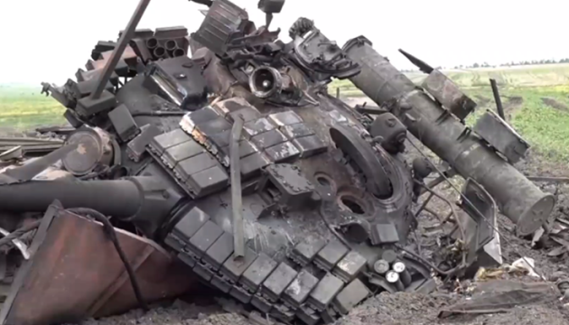 Russia’s Defense Ministry passes its burned-out tank off as a Ukrainian one