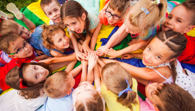 Рига організовує табори для українських дітей