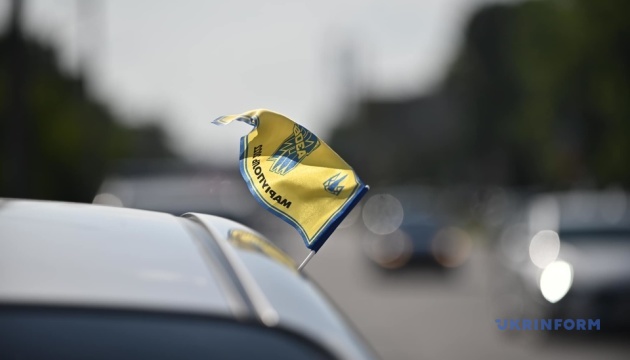 У Запоріжжі відбувся автопробіг на підтримку полонених «азовців»