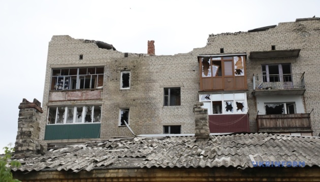 Russian troops shell 18 settlements in Zaporizhzhia region overnight, four wounded