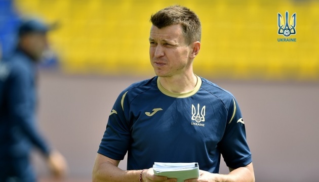 Ротань зробив вимушену заміну у заявці молодіжної збірної України з футболу Ротань зробив вимушену заміну у заявці молодіжної збірної України з футболу