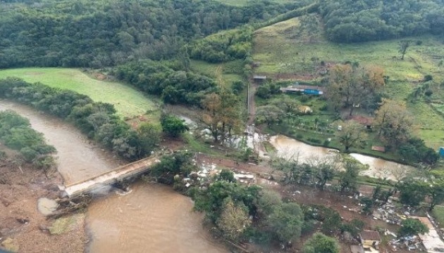 У Бразилії вирує тропічний циклон - кількість жертв зросла до 16
