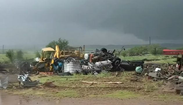Техас сколихнули нові торнадо, загинули щонайменше троє людей