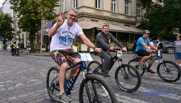 У Львові вшосте провели велопробіг для збору коштів на дитячий медцентр