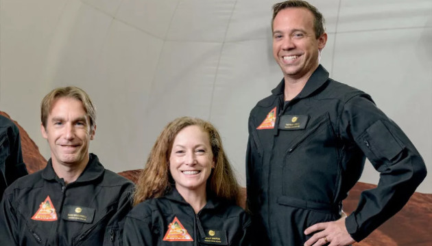 Астронавти NASA розпочали імітований політ на Марс, який триватиме рік