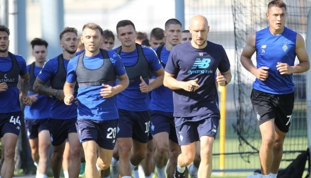 Футболісти «Динамо» провели перші тренування після відпустки