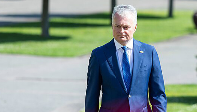 Presidente de Lituania llega a Kyiv en una visita no anunciada