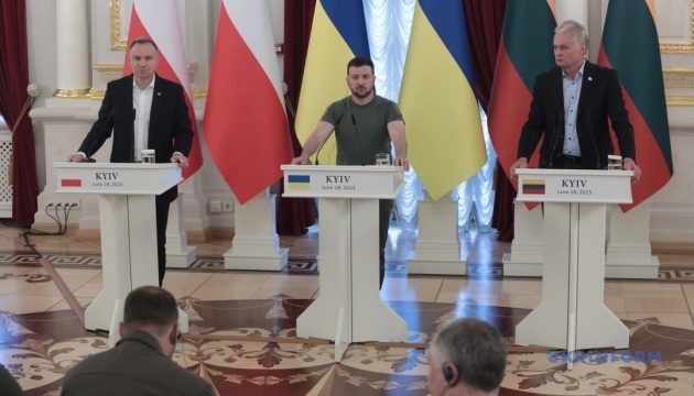 ゼレンシキー宇大統領、ウクライナの戦後のＮＡＴＯ加盟を主張