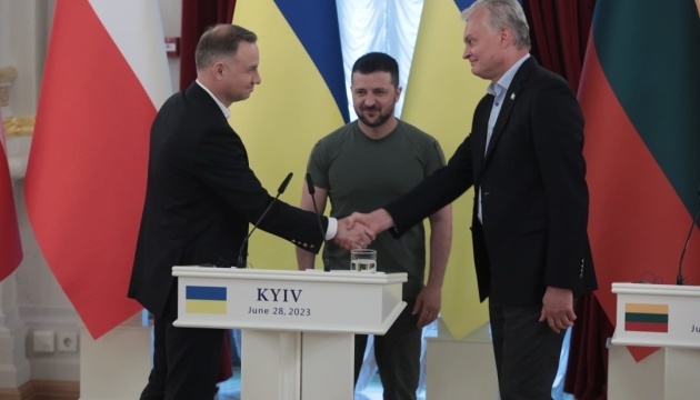 Zełenski rozmawiał z prezydentami Polski i Litwy o potrzebach wojsk ukraińskich

