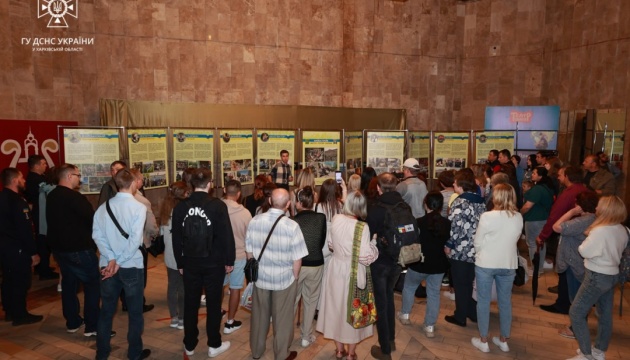 У Харкові відкрили виставку про оборонців міста