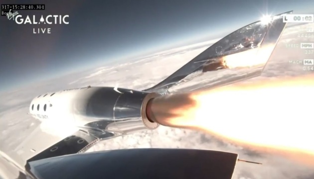 Virgin Galactic вперше в історії здійснила комерційний рейс у космос