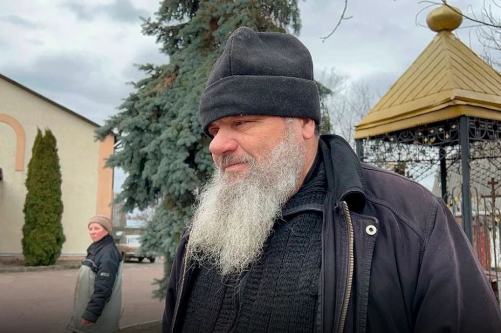 Священник із Бородянки допомагав росіянам під час окупації Київщини: у підвалі церкви була катівня