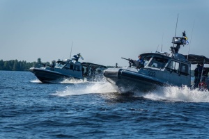Ukrainian navy crew rescues civilians carried away by storm on inflatable rings