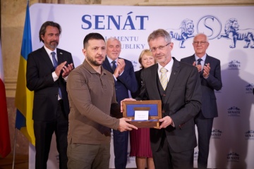 Zelensky presented with symbolic key to Czech Senate in Prague