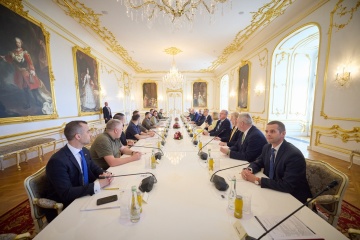 Ukrainian president, Slovak MPs discuss Peace Formula