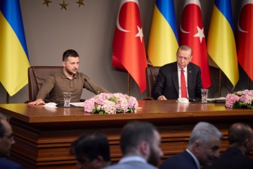 Ukrainian, Turkish presidents discuss preparations for NATO summit