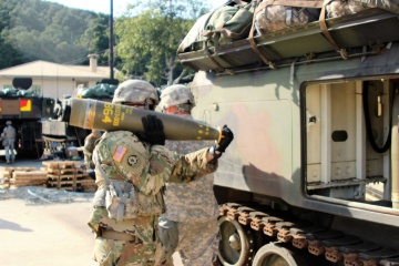 ウクライナはクラスター弾を「適切な場所」でのみ使用する義務を負った＝米国防長官