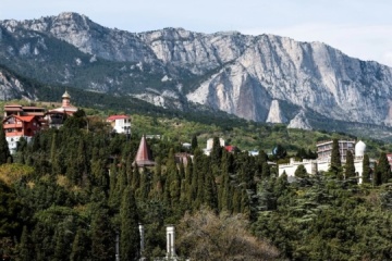 Hotels in Crimea cut prices for tourists by up to 40% due to falling demand