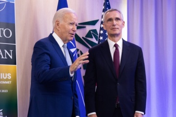 Biden apoya la formulación de la OTAN sobre la futura adhesión de Ucrania a la Alianza