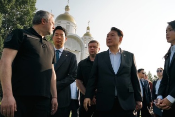 President of South Korea visits Bucha