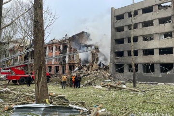 Angriff auf Mykolajiw: Hochhäuser im Zentrum und andere zivile Objekte zerstört