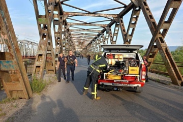Bridge collapses in Zakarpattia region, five people injured