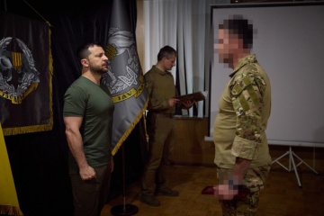 Selenskyj besucht ukrainische Stellungen in Richtung Bachmut